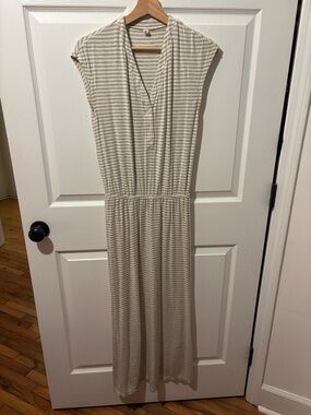 Uniqlo Striped Maxi Dress in Cream and Gray